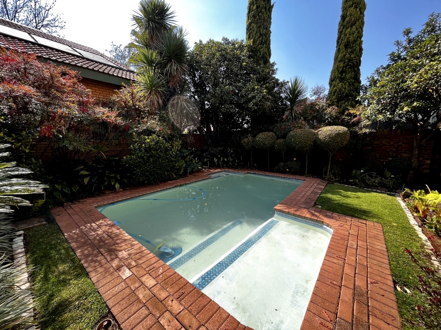 4 Bedroom Property for Sale in Van Der Hoff Park North West
